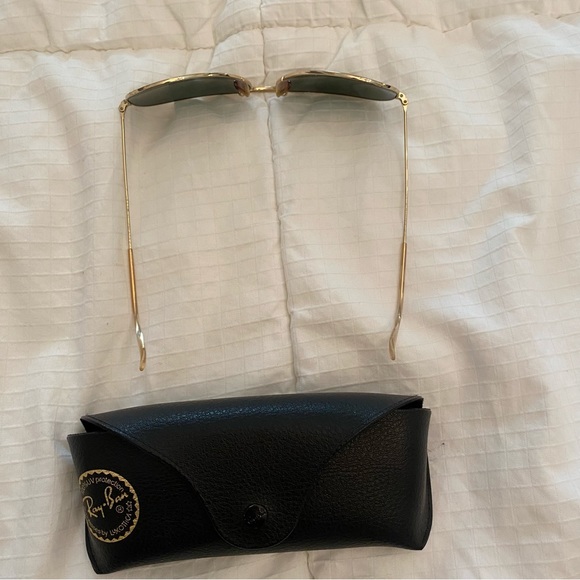 Ray-Ban Gold Aviator Sunglasses - Picture 2 of 14